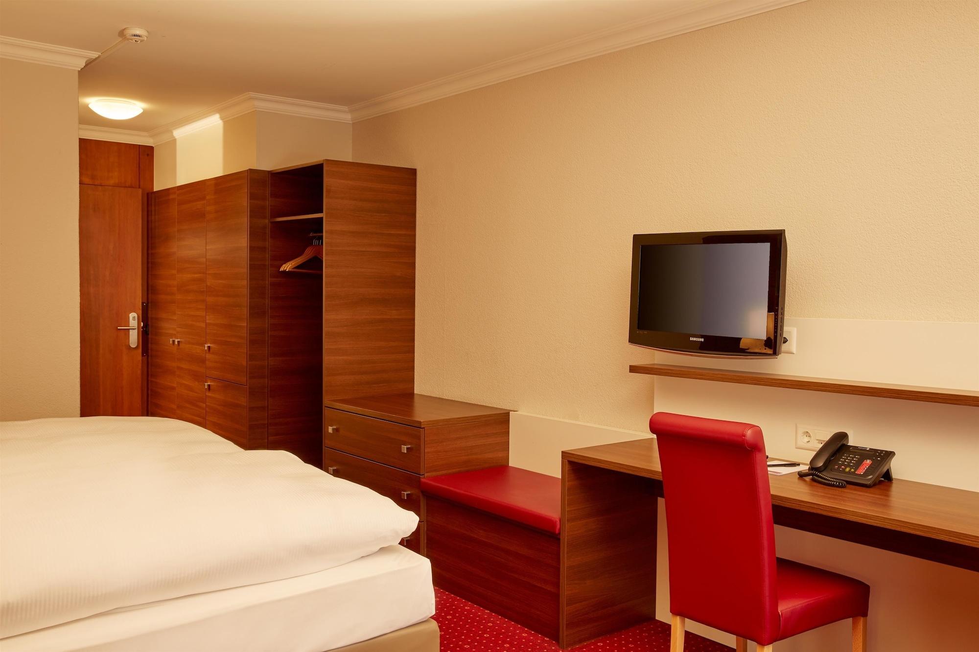 H+ Hotel & Spa Ένγκελμπεργκ Εξωτερικό φωτογραφία